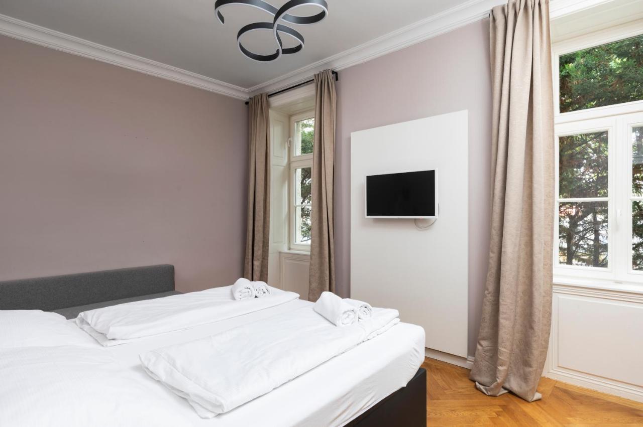 Imperial Apartments Schoenbrunn - Contactless Check-In Wenen Buitenkant foto