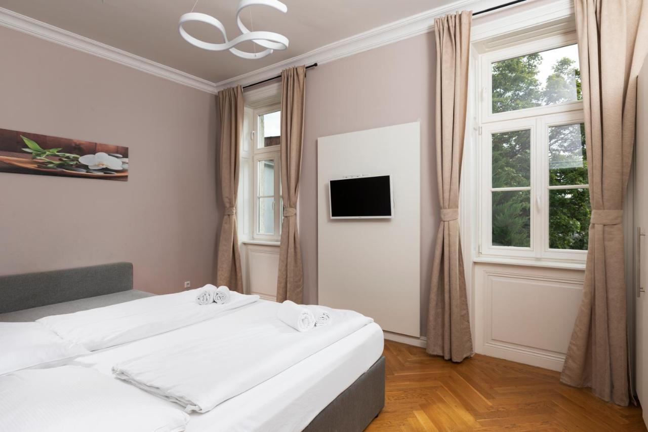 Imperial Apartments Schoenbrunn - Contactless Check-In Wenen Buitenkant foto