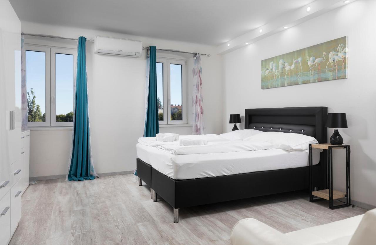 Imperial Apartments Schoenbrunn - Contactless Check-In Wenen Buitenkant foto