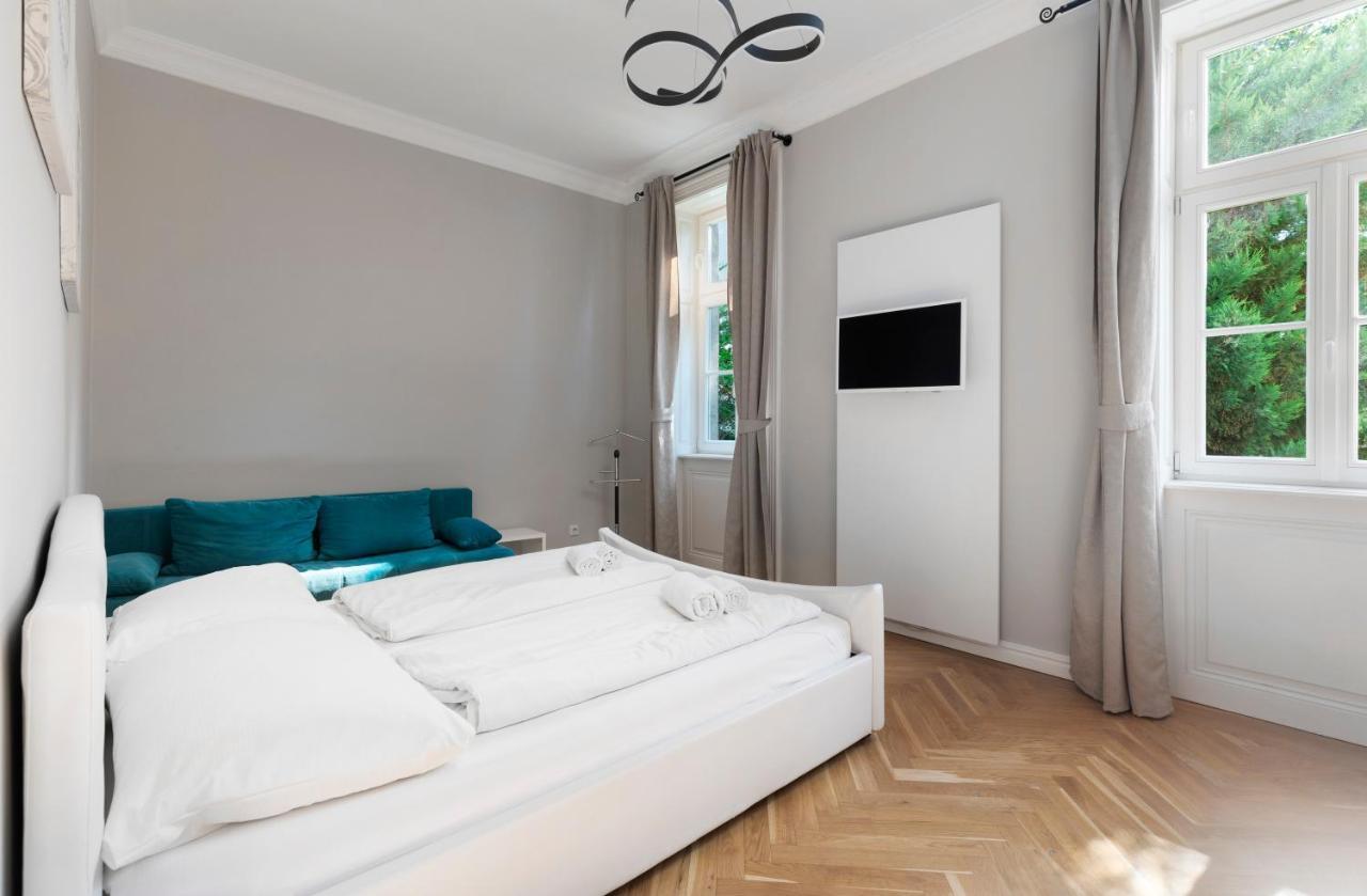 Imperial Apartments Schoenbrunn - Contactless Check-In Wenen Buitenkant foto