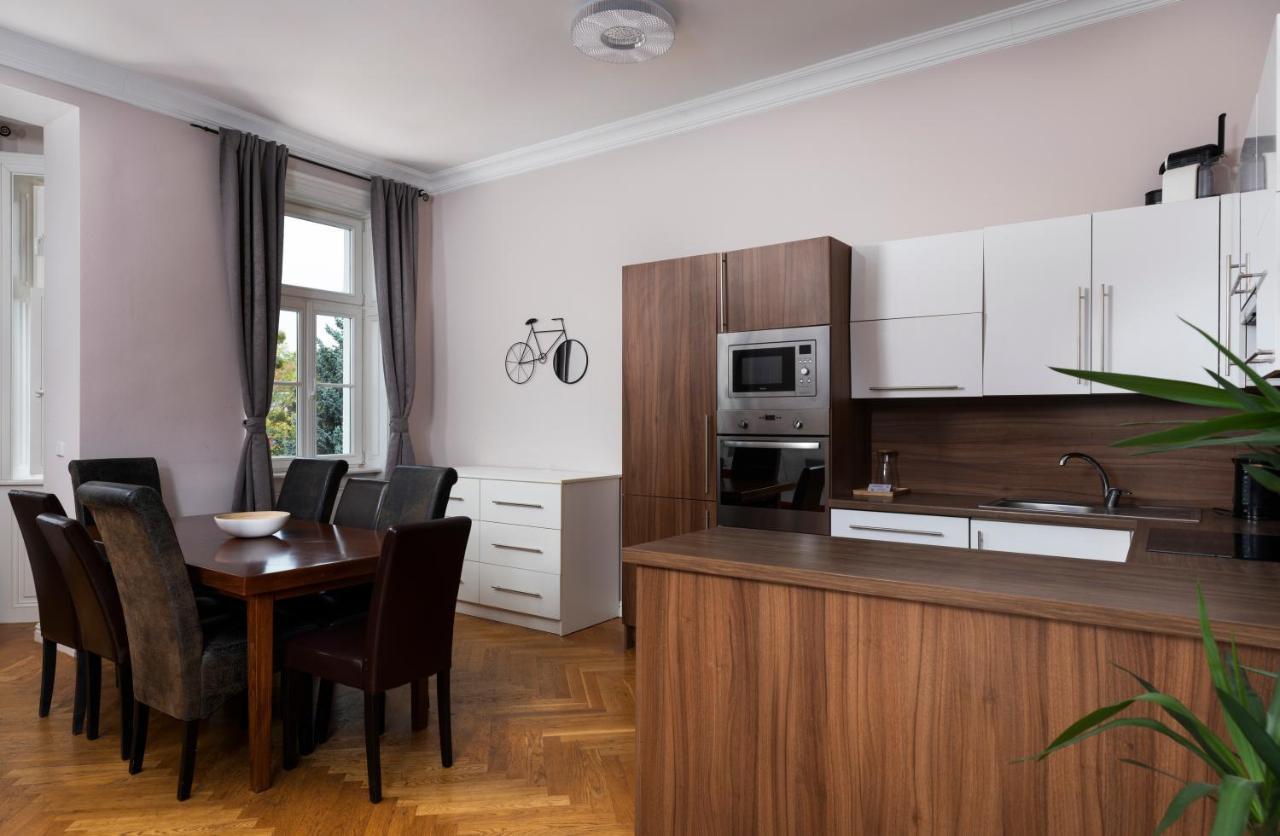 Imperial Apartments Schoenbrunn - Contactless Check-In Wenen Buitenkant foto