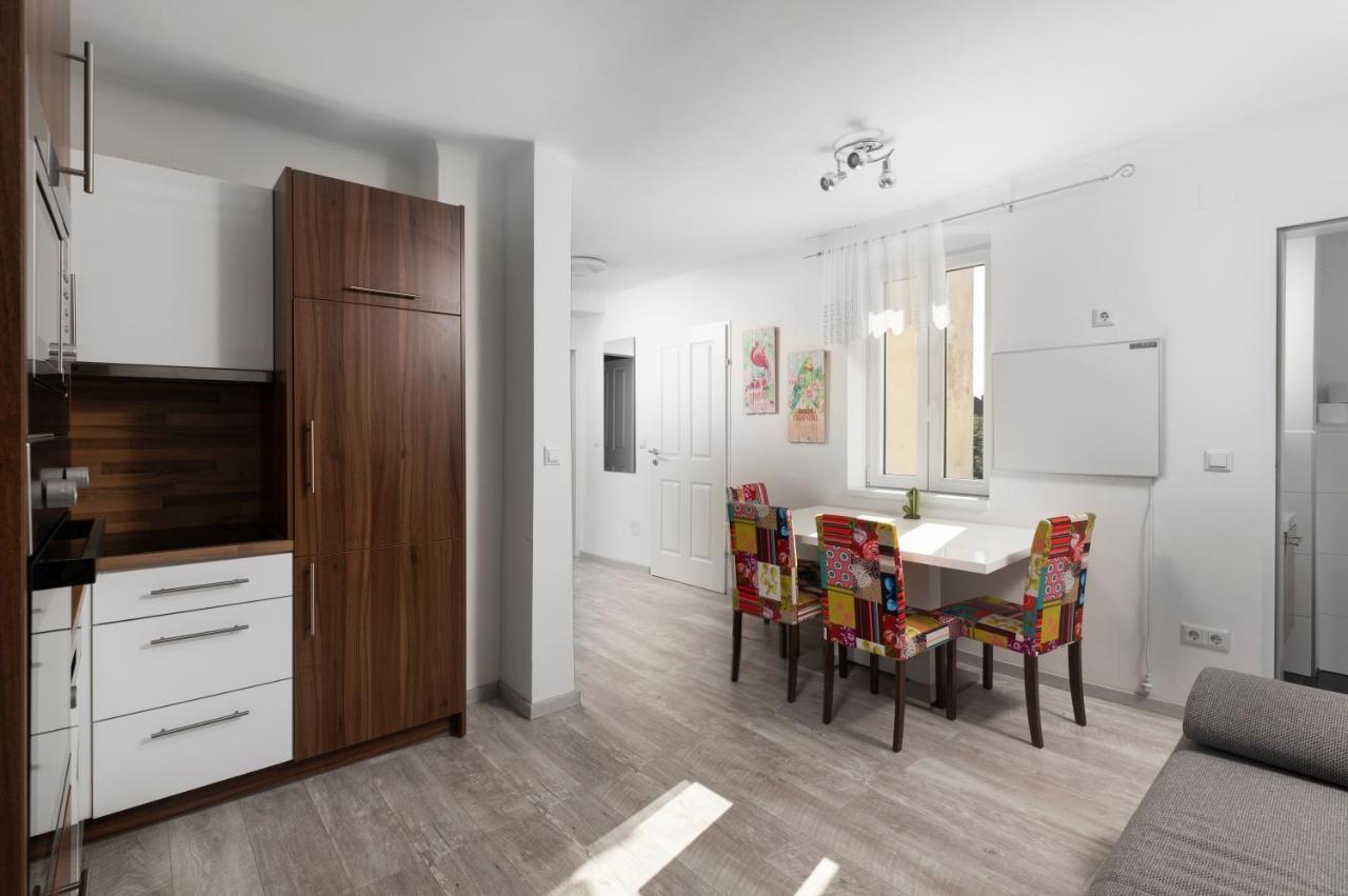 Imperial Apartments Schoenbrunn - Contactless Check-In Wenen Buitenkant foto