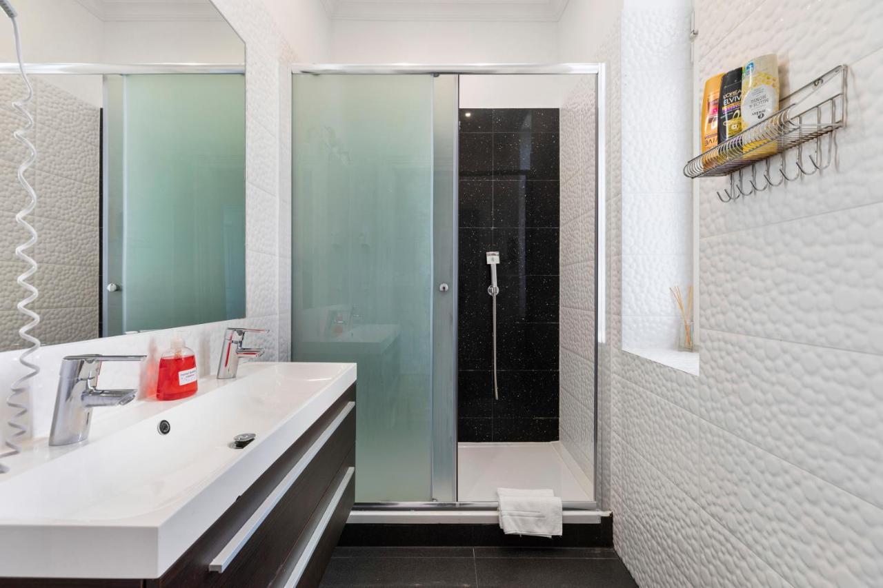 Imperial Apartments Schoenbrunn - Contactless Check-In Wenen Buitenkant foto